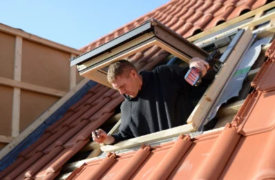Pose de fenêtres de toit Velux à Drosay
